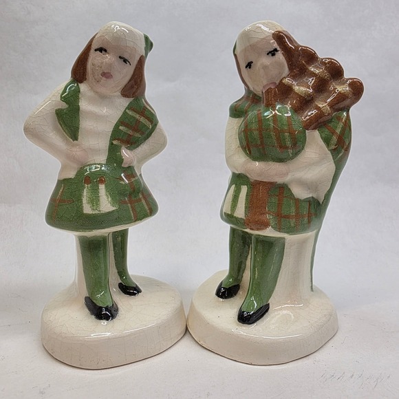 Other - Scottish Salt Pepper Shakers 4.25" Green Vintage Bagpiper Highland Dancer Tartan